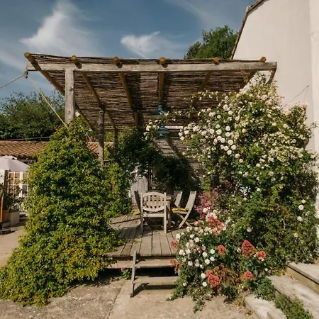 Holiday home Hidden Gem With Panoramic Views Fontaine-de-Vaucluse