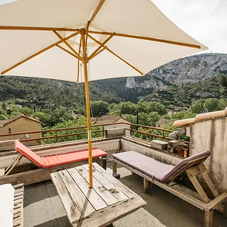 Hidden Gem With Panoramic Views Fontaine-de-Vaucluse